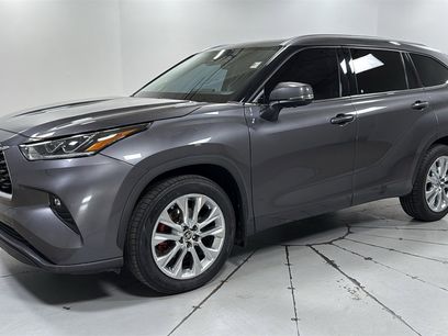 Used 2023 Toyota Highlander Limited