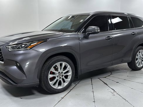 Used 2023 Toyota Highlander Limited image 1