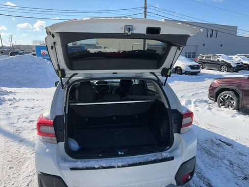 Used 2023 Subaru Crosstrek 2.0i Premium image 15