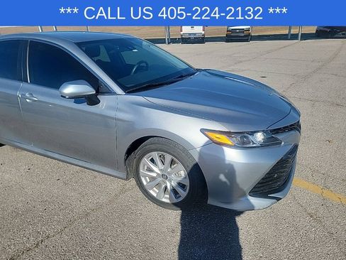 Used 2020 Toyota Camry LE image 21