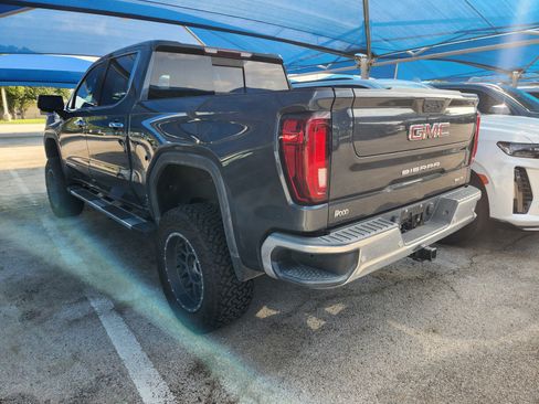 Used 2020 GMC Sierra 1500 SLT w/ SLT Premium Plus Package RWD image 3