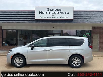Used 2024 Chrysler Pacifica Touring-L