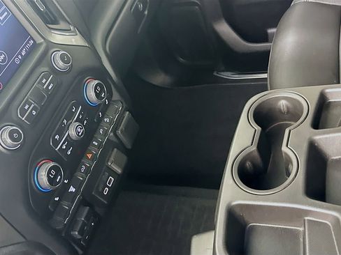 Used 2022 Chevrolet Silverado 2500 LTZ w/ Z71 Off-Road Package image 16