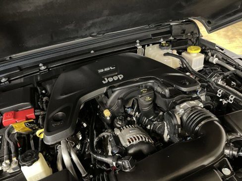 Used 2021 Jeep Gladiator Rubicon image 26