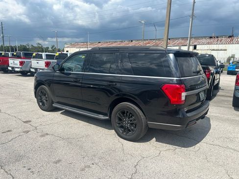 Used 2022 Ford Expedition XLT RWD image 4