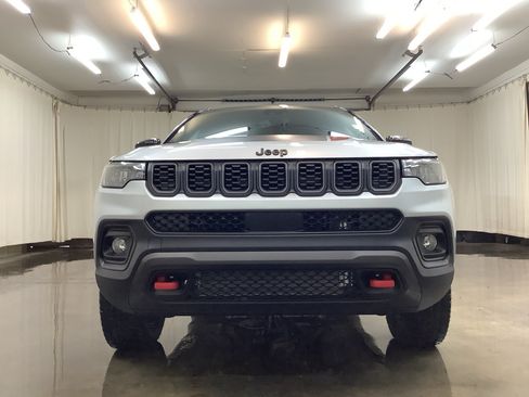 New 2026 Jeep Compass Trailhawk AWD/4WD image 10