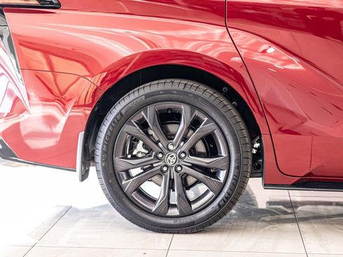 Used 2025 Toyota Sienna XSE image 12