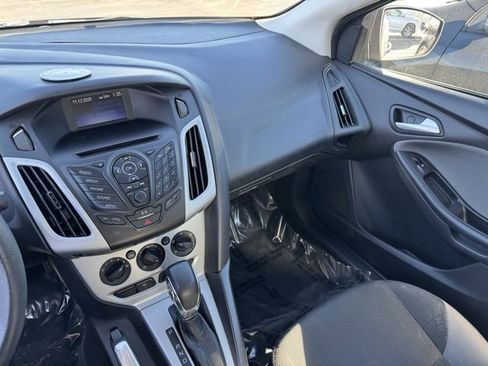 Used 2014 Ford Focus SE w/ SE Winter Package image 21