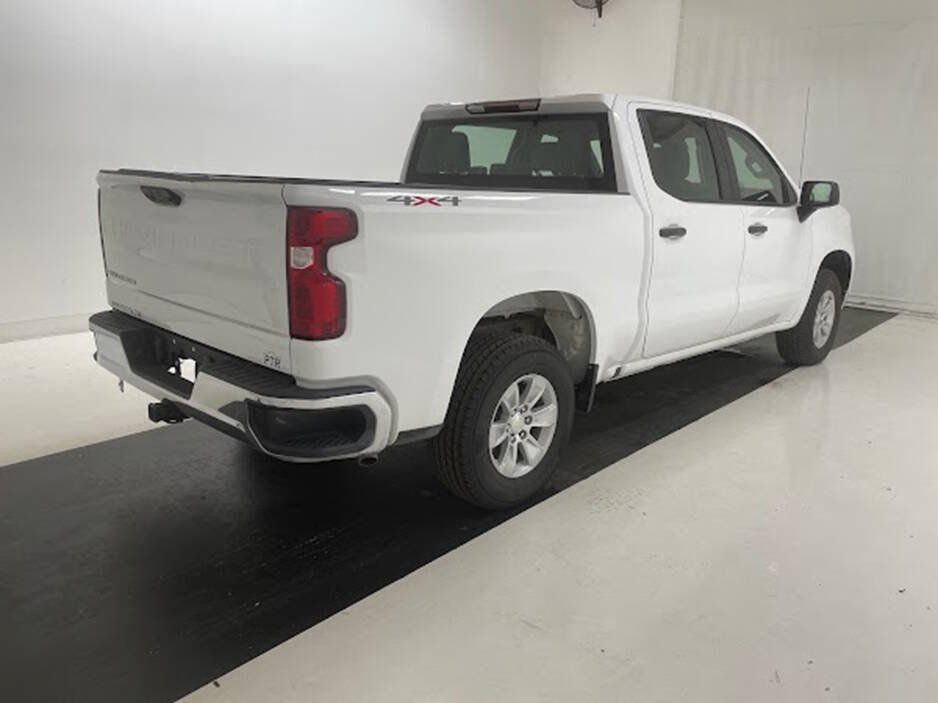 Used 2023 Chevrolet Silverado 1500 W/T w/ Trailering Package AWD/4WD image 10