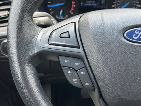 Used 2020 Ford Edge SE FWD image 20