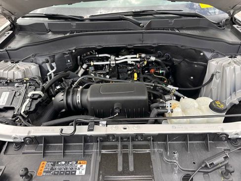Used 2021 Ford Explorer XLT w/ Equipment Group 202A RWD image 38