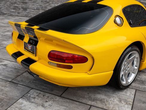 Used 2001 Dodge Viper GTS RWD image 22