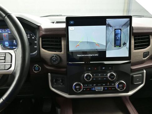 Used 2023 Ford Expedition Max Limited image 21