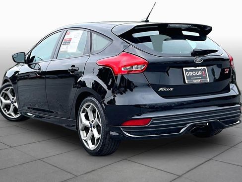 Used 2016 Ford Focus ST FWD image 12