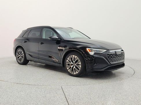 Used 2024 Audi Q8 e-tron Premium Plus AWD/4WD image 3
