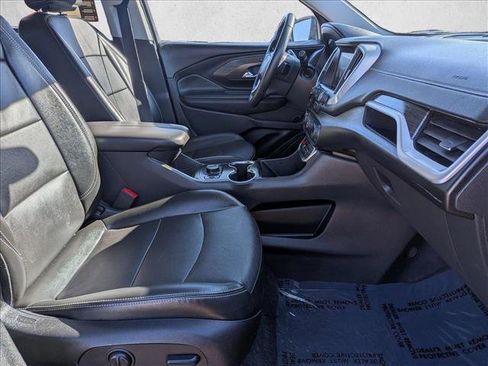 Used 2024 GMC Terrain SLT image 20