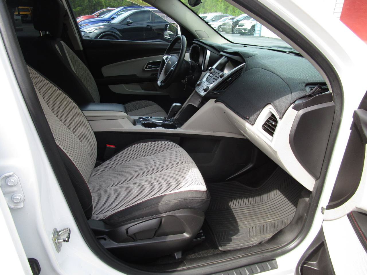 Used 2013 Chevrolet Equinox LT FWD image 26