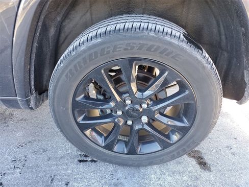 Used 2021 Jeep Grand Cherokee Laredo X image 31