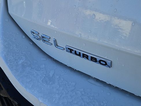 New 2026 Volkswagen Tiguan SEL R-Line image 4