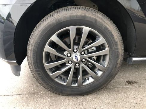Used 2021 Ford Expedition Limited AWD/4WD image 4