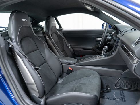 Certified 2021 Porsche 718 Cayman GT4 RWD image 33