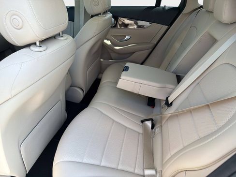Used 2021 Mercedes-Benz GLC 300 image 12