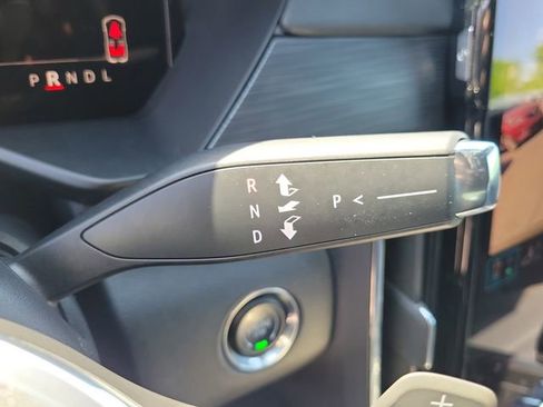 Used 2025 GMC Acadia Elevation w/ Elevation Premium Package FWD image 29