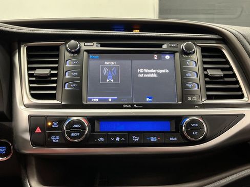 Used 2015 Toyota Highlander XLE image 9