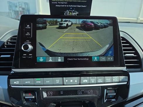 New 2026 Honda Odyssey Touring image 13