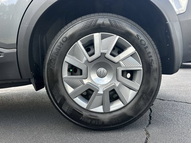 Used 2025 Nissan Kicks S w/ Charging Package FWD image 30