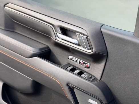 Used 2023 GMC Sierra 1500 AT4 image 24