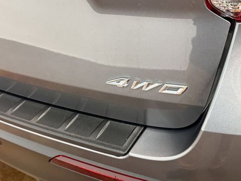 Used 2022 Ford Explorer XLT image 53