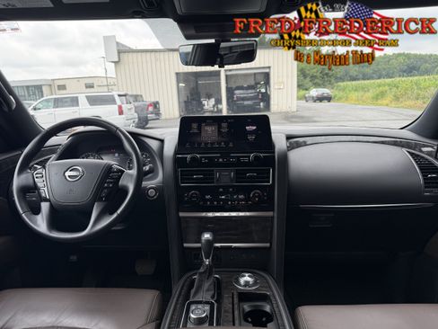 Used 2023 Nissan Armada Platinum w/ Captain's Chairs Package AWD/4WD image 17