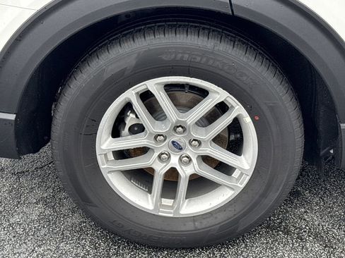 New 2026 Ford Explorer Active w/ Active Comfort Package image 17