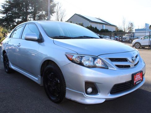 Used 2011 Toyota Corolla S w/ Preferred Accessory Pkg image 7