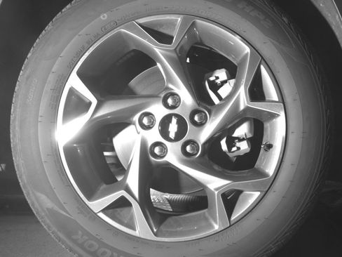 Used 2025 Chevrolet Trax LT FWD image 13