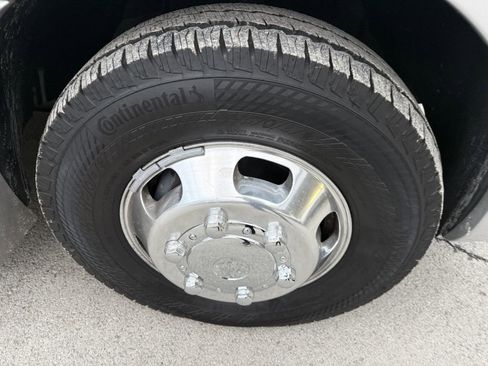 Used 2017 Mercedes-Benz Sprinter 3500 image 25