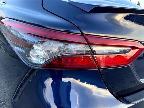 Used 2022 Toyota Camry XSE FWD image 27