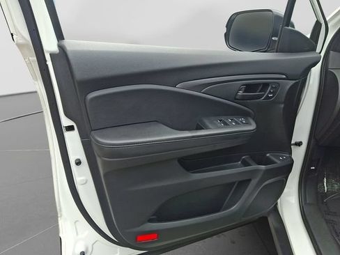 Used 2023 Honda Passport EX-L image 14