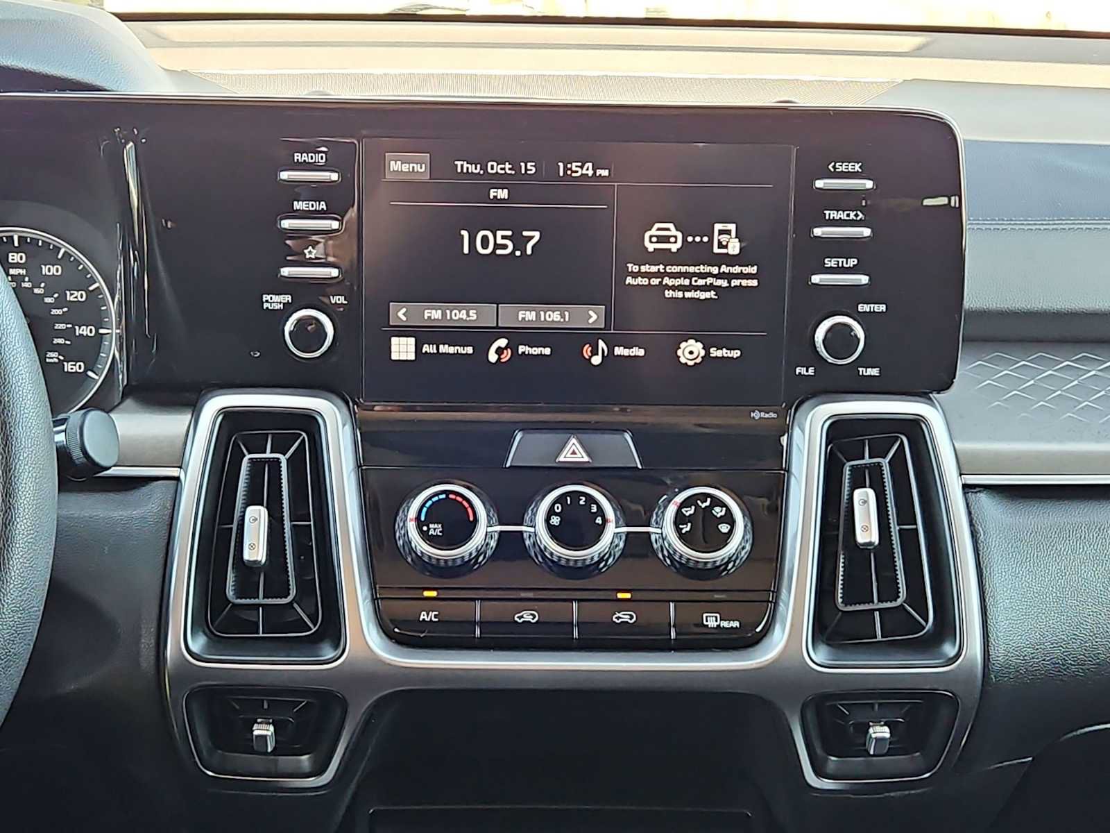 Used 2023 Kia Sorento LX FWD image 21