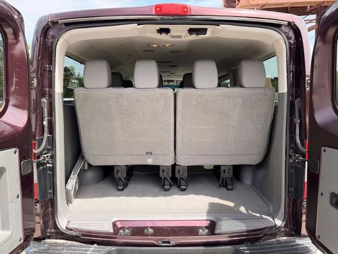 Used 2013 Nissan NV 3500 SV RWD image 21