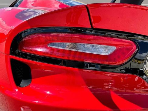 Used 2017 Dodge Viper GTC w/ GTS Interior Package RWD image 22