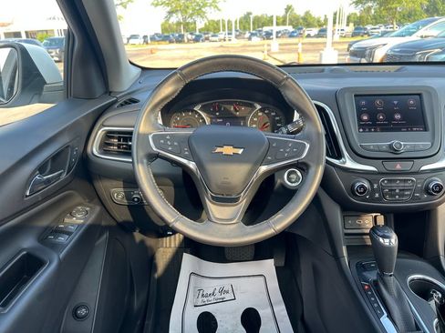 Used 2021 Chevrolet Equinox LT AWD/4WD image 13