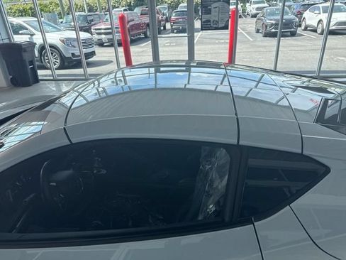 Used 2022 Chevrolet Corvette Stingray Preferred Cpe w/ Z51 Performance Package RWD image 11