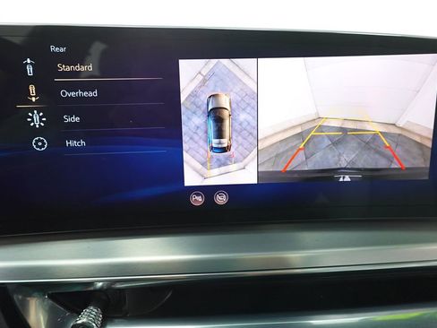 Used 2024 Cadillac Lyriq Sport image 18