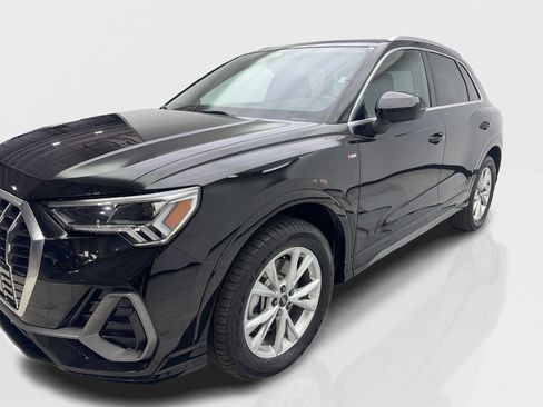 Used 2025 Audi Q3 2.0T Premium image 11