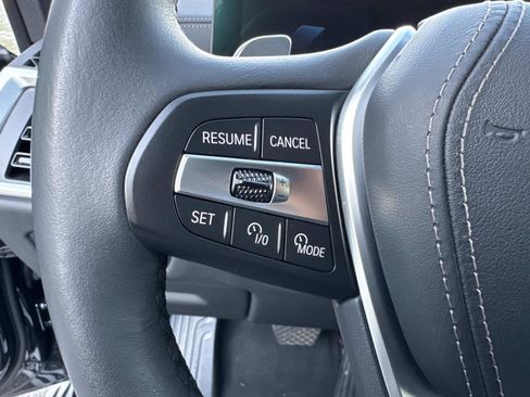 Used 2025 BMW X5 xDrive50e w/ Parking Assistance Package image 28