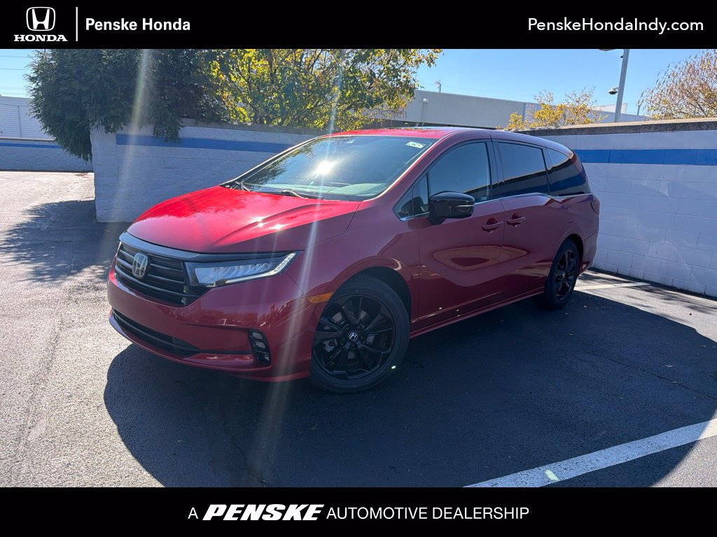 Used 2023 Honda Odyssey Sport image 1
