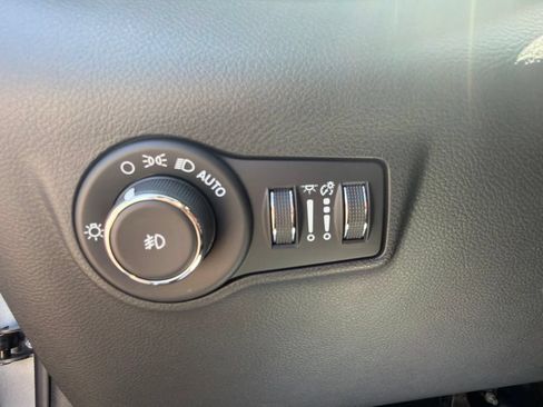 Used 2024 Jeep Compass Limited AWD/4WD image 24
