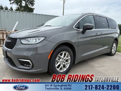 Used 2023 Chrysler Pacifica Touring-L